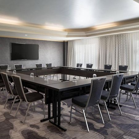 Hotel Visalia Marriott At The Convention Center Extérieur photo