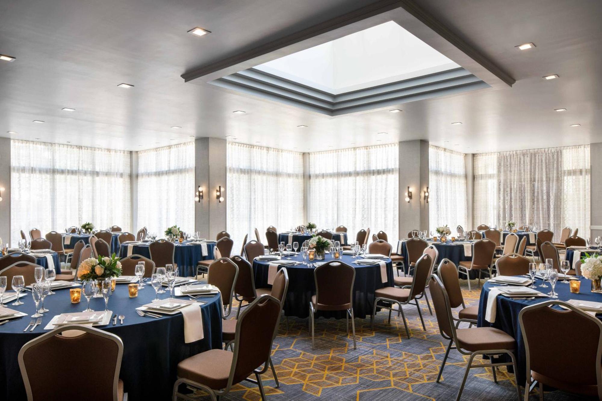 Hotel Visalia Marriott At The Convention Center Extérieur photo