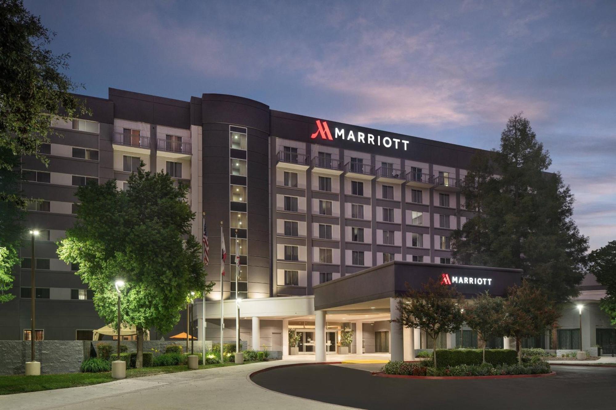Hotel Visalia Marriott At The Convention Center Extérieur photo
