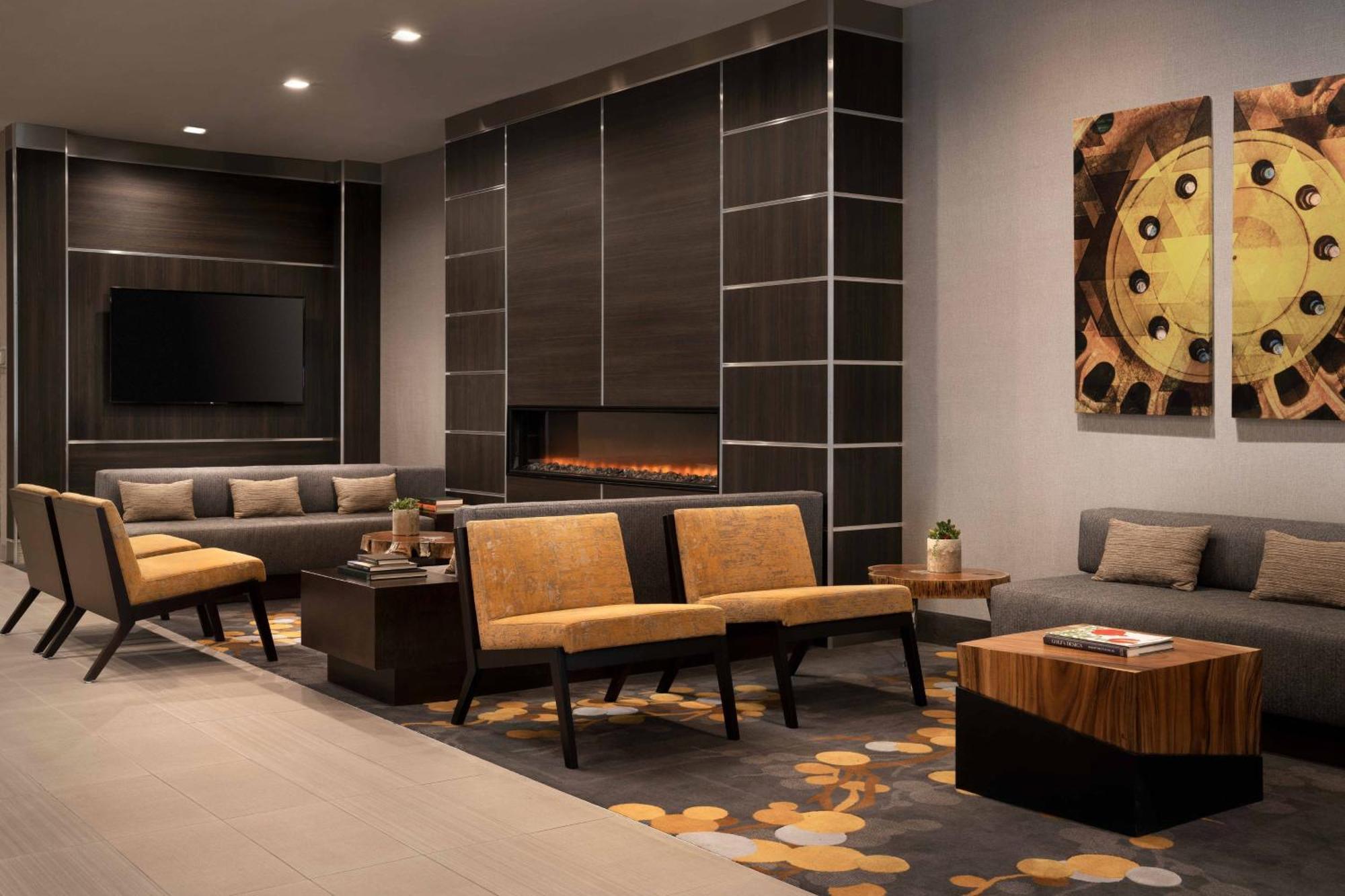 Hotel Visalia Marriott At The Convention Center Extérieur photo