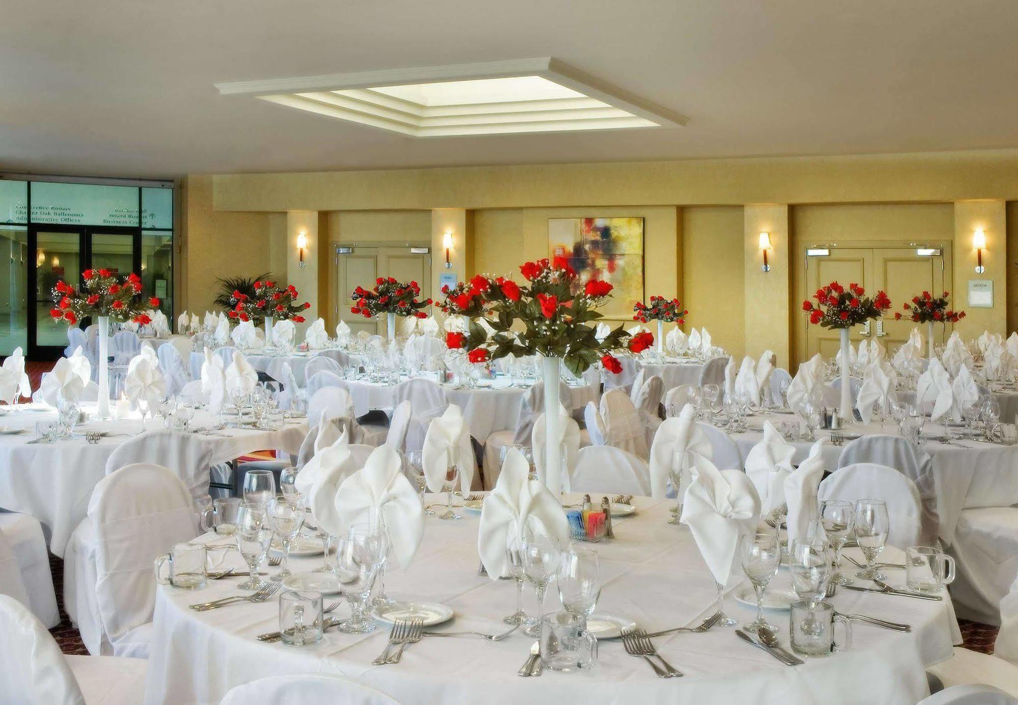 Hotel Visalia Marriott At The Convention Center Extérieur photo